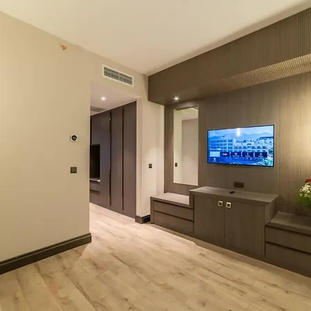 Pia Bella Hotel 4*