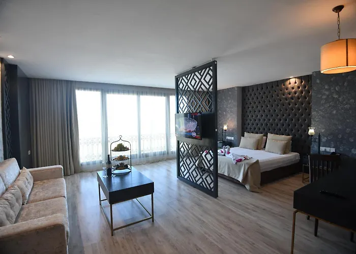 فندق Pia Bella 4*