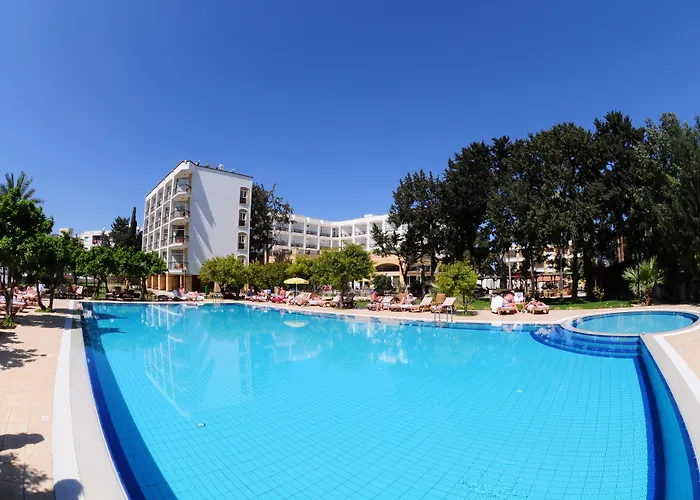 Pia Bella 4* كيرينيا